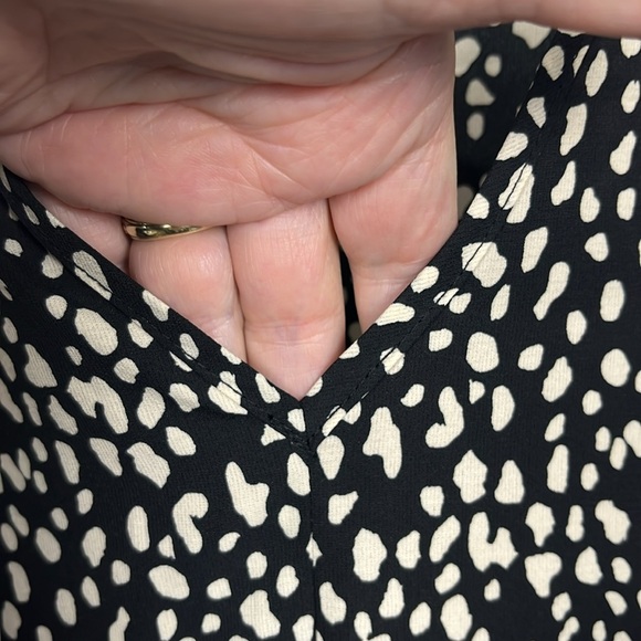 Umgee Womens Tunic/Mini 1XL Black Cream Animal Print Balloon Sleeves Hi-Lo EUC - Picture 3 of 14